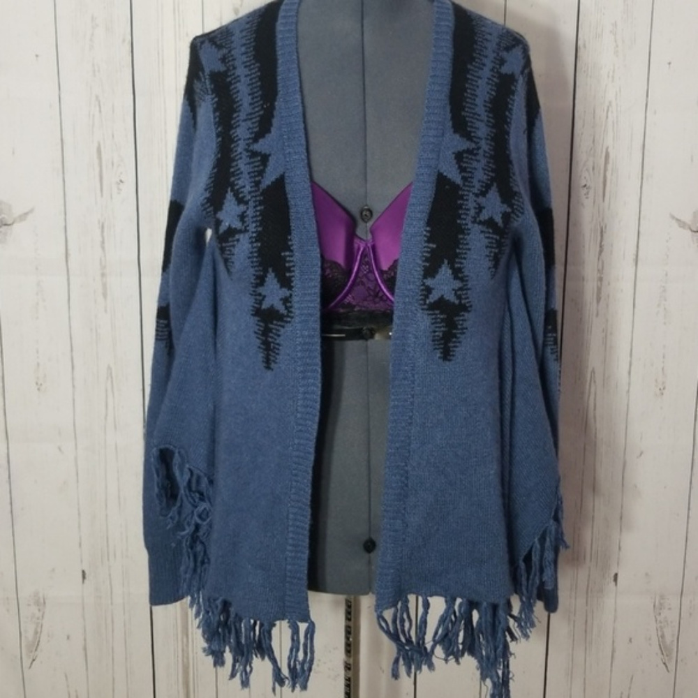 New oversized medium, fits xl easily